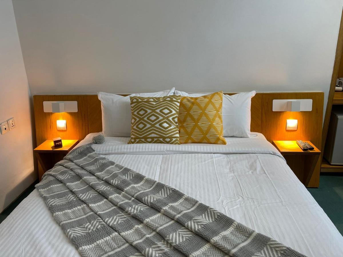 The Assembly Place, A Co-Living At Mayo Hotell Singapore Exteriör bild